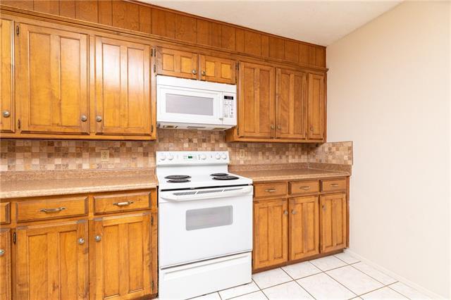 Building Photo - 6929 Briardale Dr