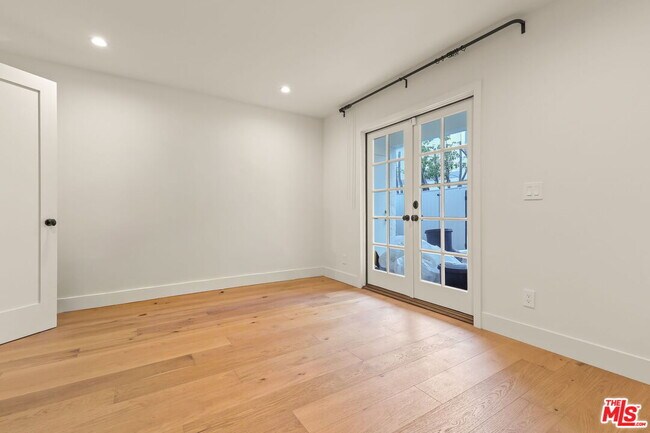 Building Photo - 17620 Camino De Yatasto