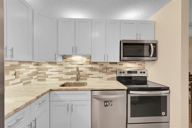 Building Photo - 9369 S Belfort Cir