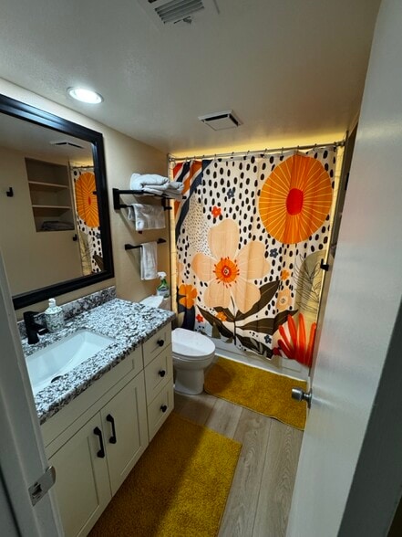 Building Photo - 4850 E Desert Cove Ave