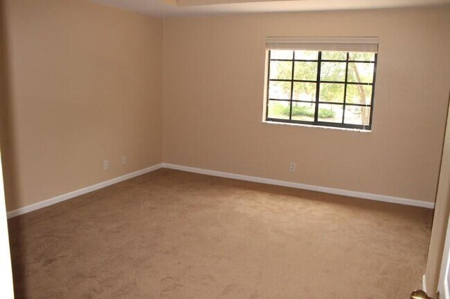 Building Photo - 4136 Forest Dr