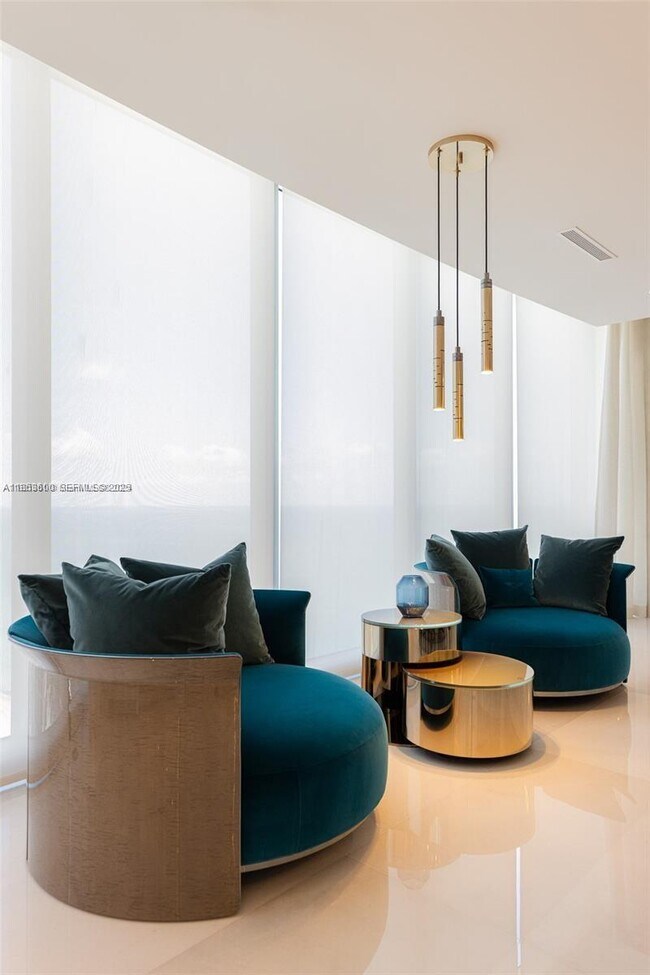 Building Photo - 17975 Collins Ave