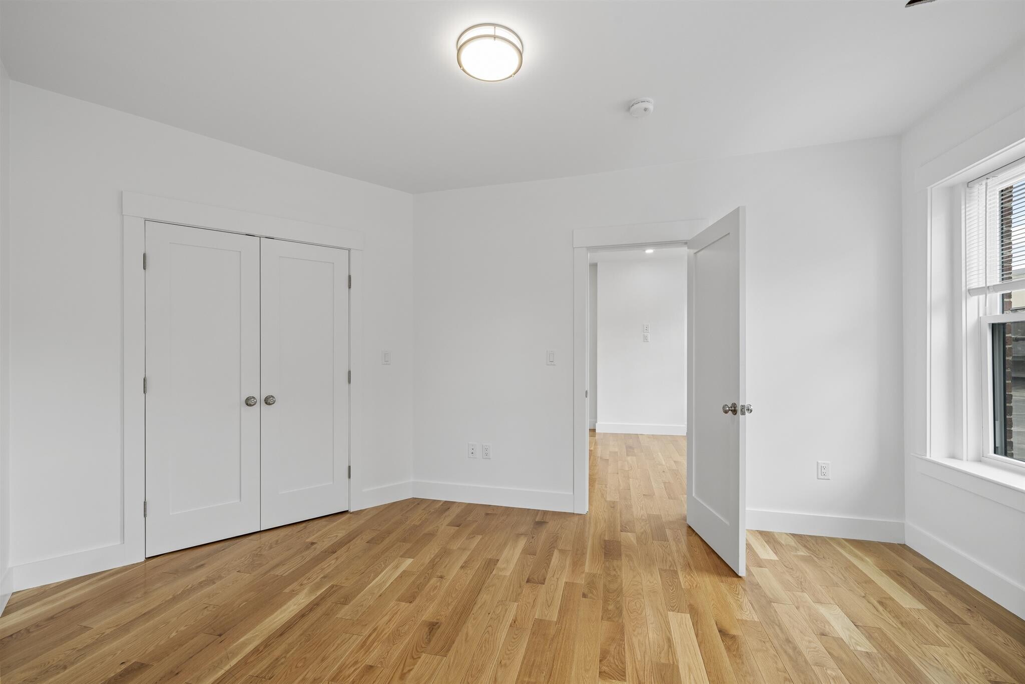 Building Photo - 401 Columbia St