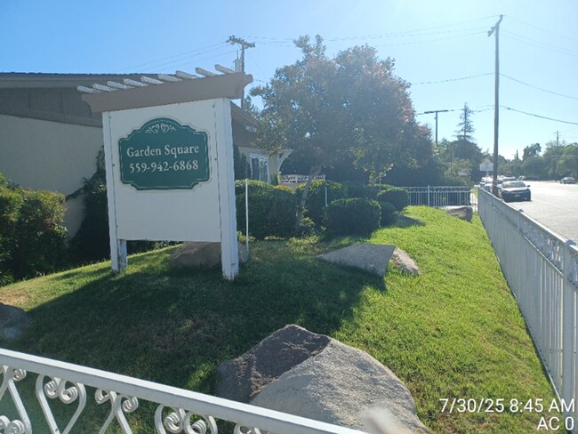 Building Photo - Garden Square Apartments   3 Bedroom, 2 Bath