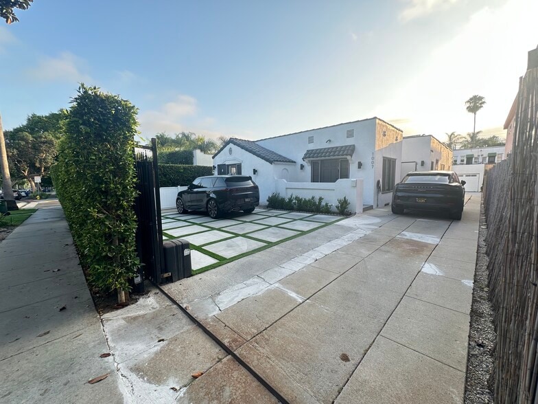 Primary Photo - 1007 N Harper Ave