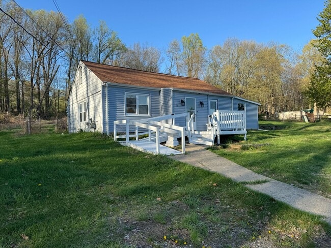 Primary Photo - 22 Spring Ln