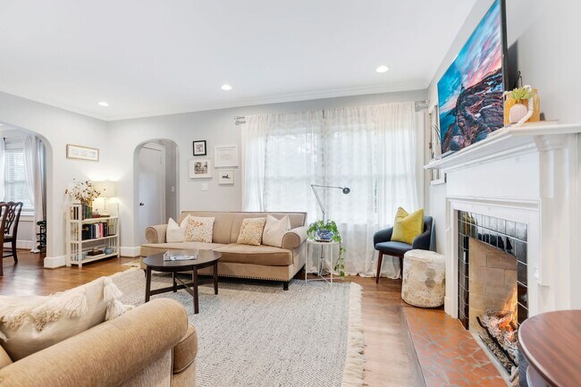 Building Photo - Class Brick Cottage with Modern Comforts in Historic Overbrook