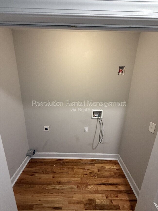 Building Photo - 40 Booker St NW