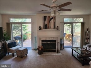 Building Photo - 922 Glackens Ln