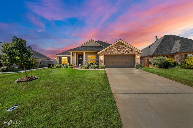 Building Photo - Great House in Haughton with above ground ...