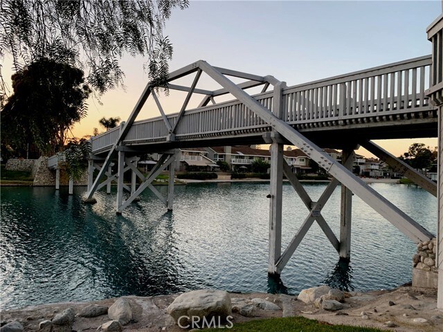 Building Photo - 330 Fallingstar