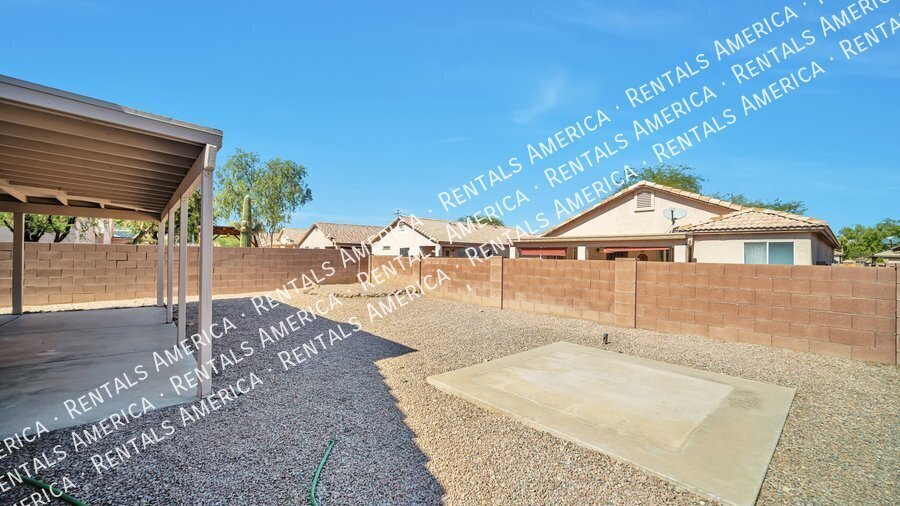 Building Photo - 2252 W Silver River Way