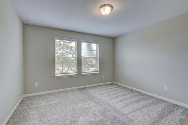 Building Photo - 2008 Glenwick Manor Ln