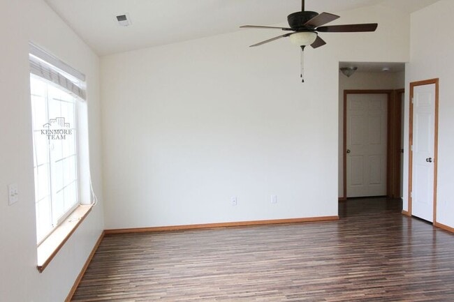 Building Photo - 5108 Catalonia Dr