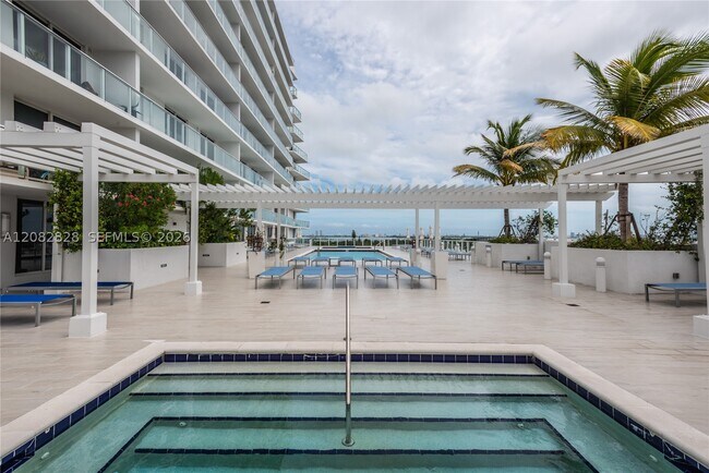 Building Photo - 4250 Biscayne Blvd