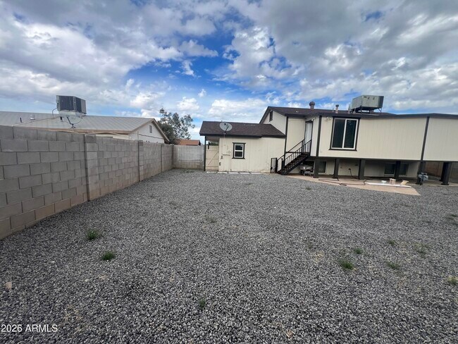Building Photo - 4525 E Alta Vista Rd