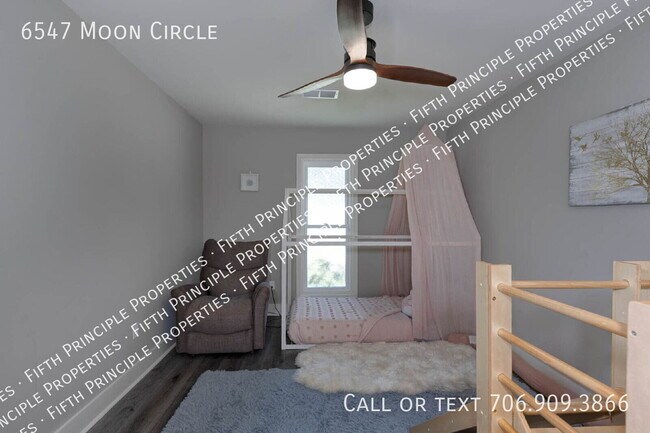 Building Photo - 6547 Moon Cir