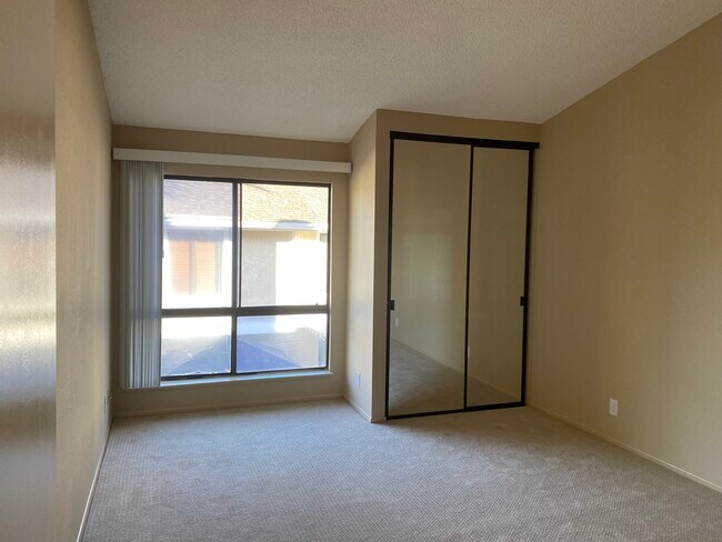 Building Photo - 23411 Via Linda