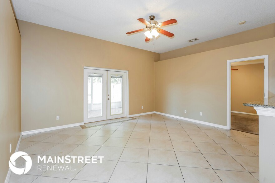 Building Photo - 821 Honeysuckle Dr