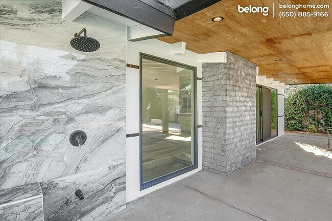 Building Photo - 6513 Corbin Ave