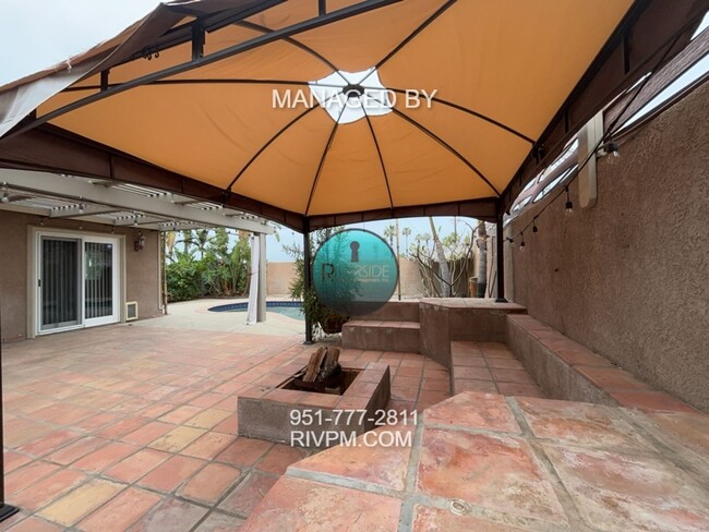 Building Photo - Charming 3-Bedroom Pool Home for Rent in R...