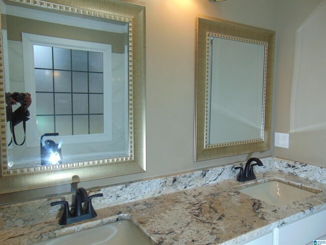 Building Photo - 117 Melbourne Cir
