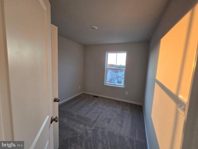 Building Photo - 1344 Red Clover Ln
