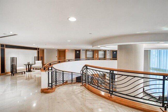 Building Photo - 18911 Collins Ave