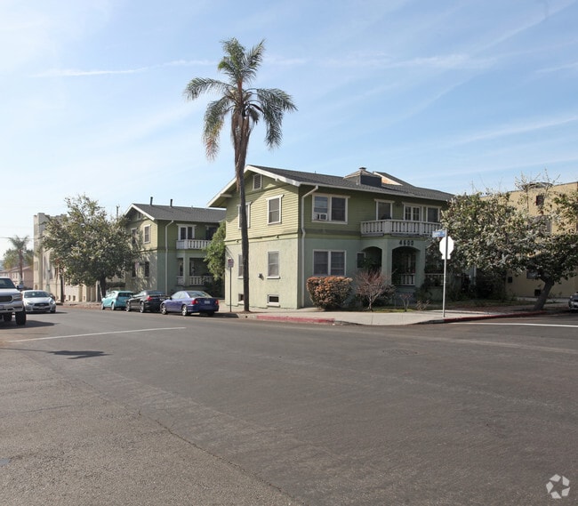 Primary Photo - 4600 Kingswell Ave