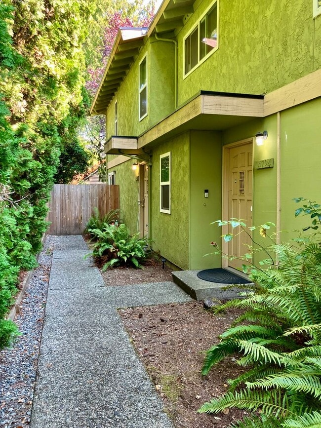 Primary Photo - Spacious 2-Bed, 1.5-Bath Home with Firepla...