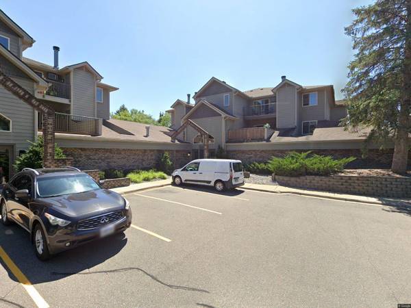 Building Photo - 2160 Ridge Dr