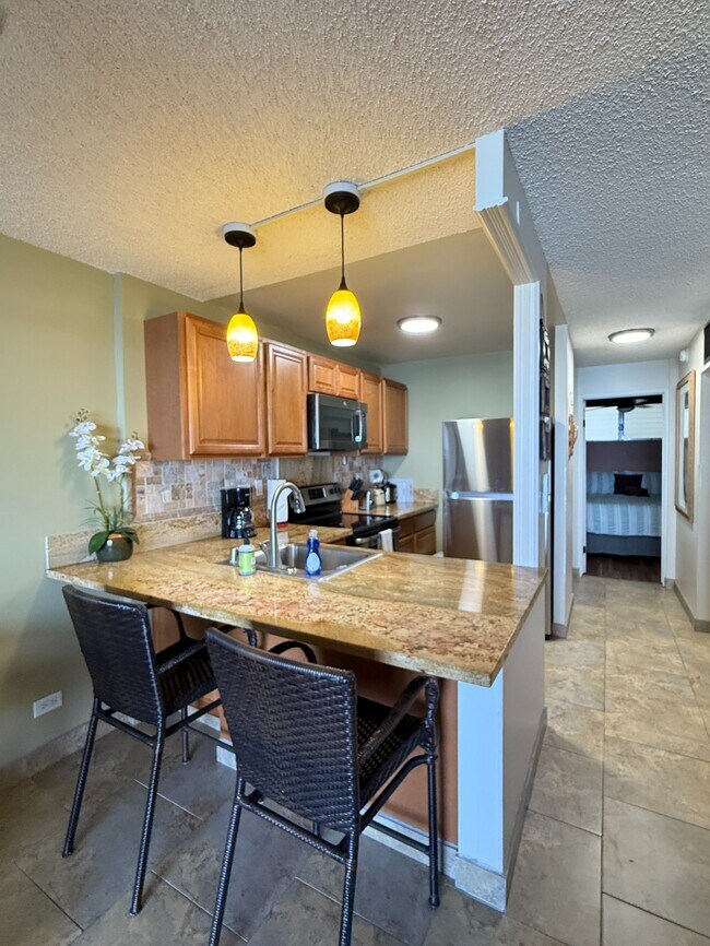 Building Photo - 75-5782-5782 Kuakini Hwy