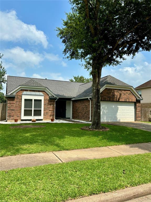 Building Photo - 3909 Ashwood Dr