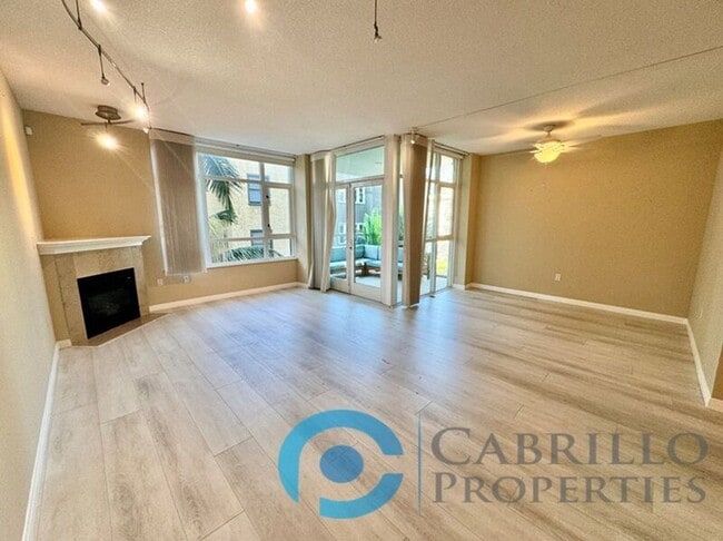 Building Photo - 850 Beech St