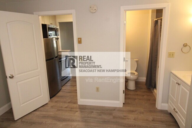 Building Photo - 93 Henry Law Ave