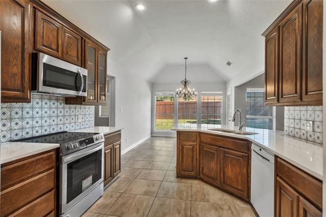 Building Photo - 4622 Hackberry St