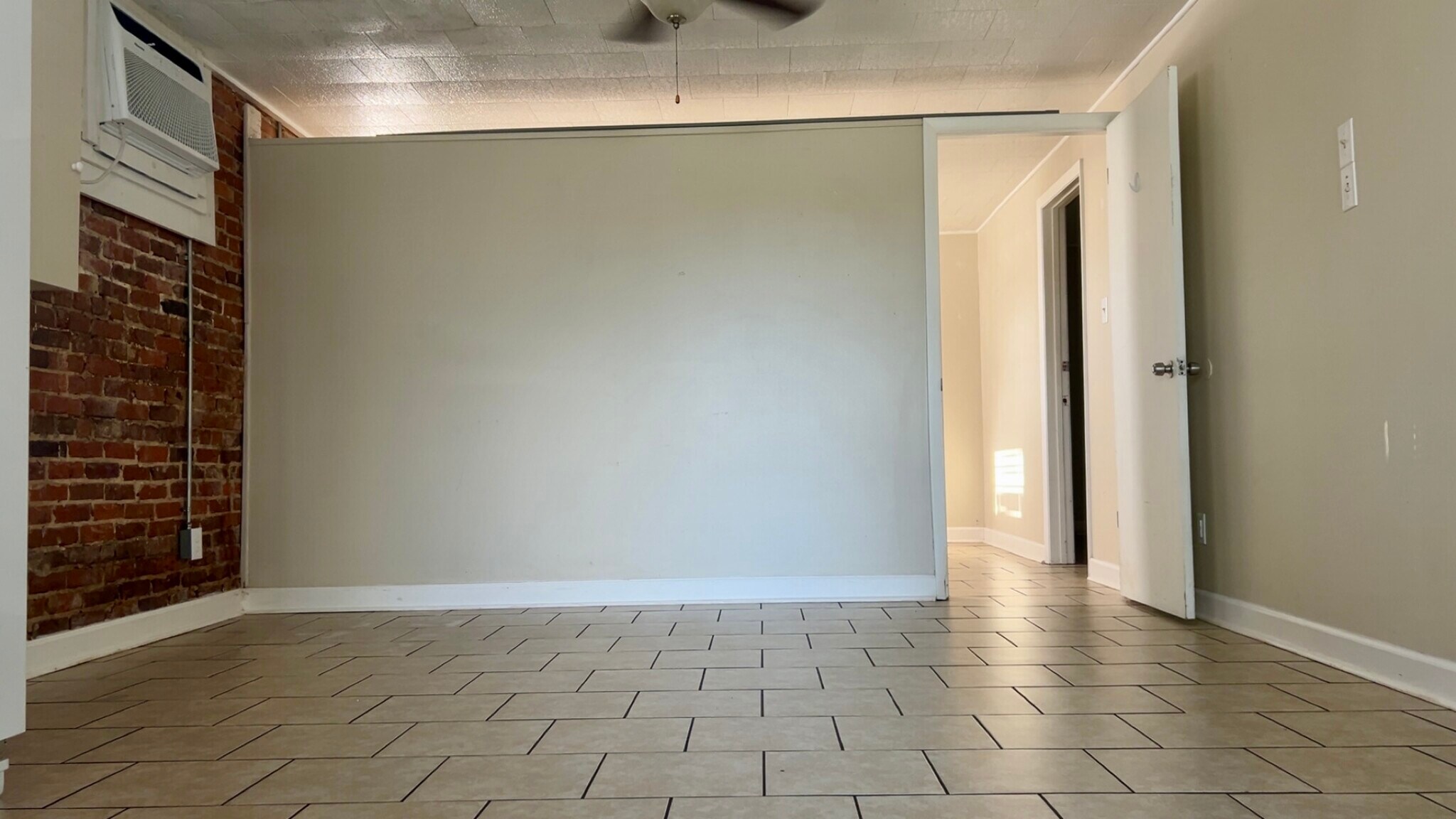 Building Photo - 202 Shepard Ave