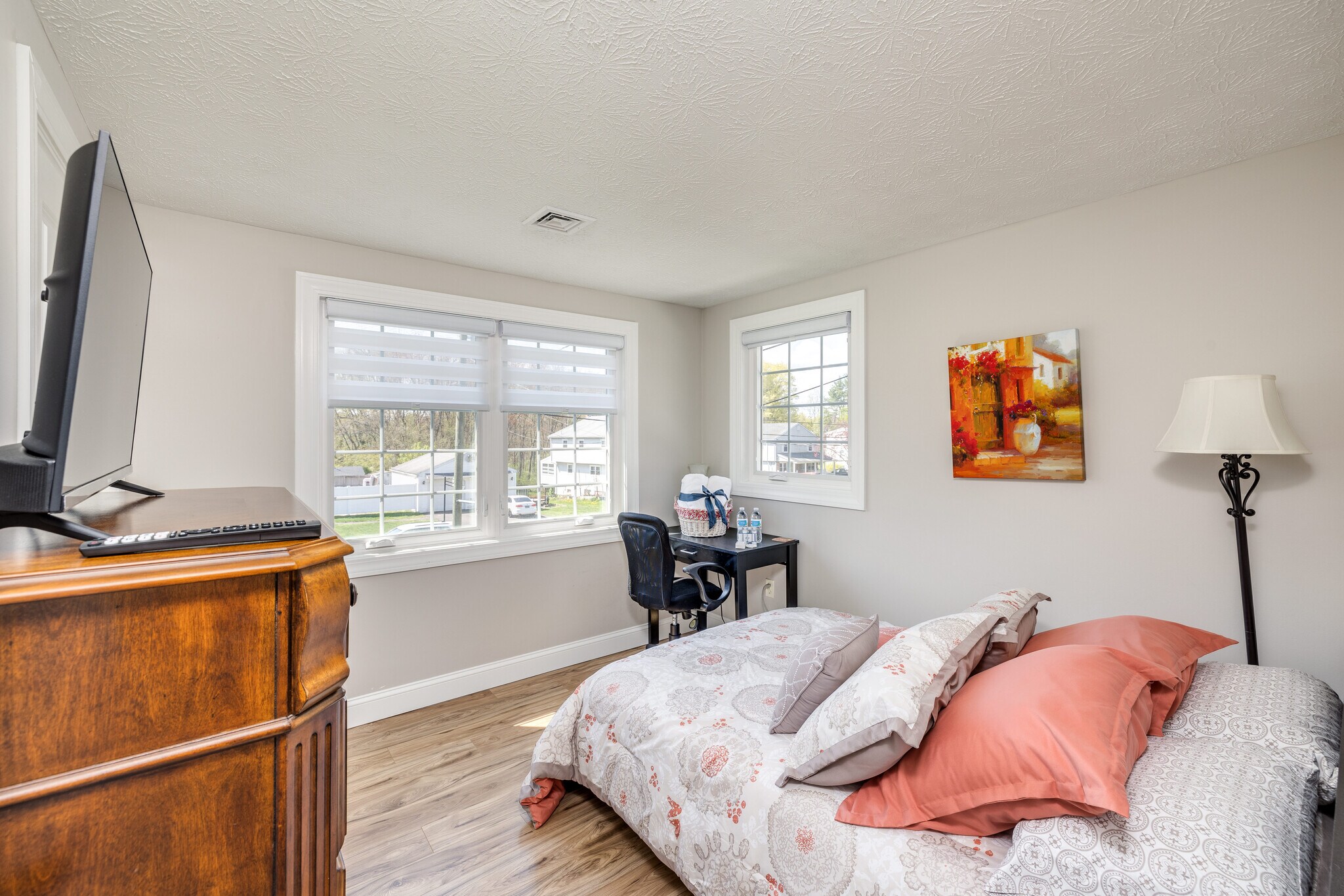 Full Bed 3rd Bedroom with TV - 73 Maxwell Dr