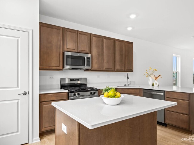 Building Photo - 14949 Dyer Ln