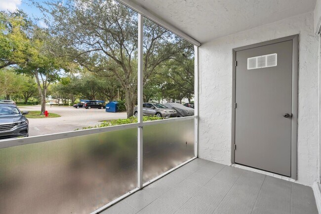 Building Photo - 2518 SE Anchorage Cove