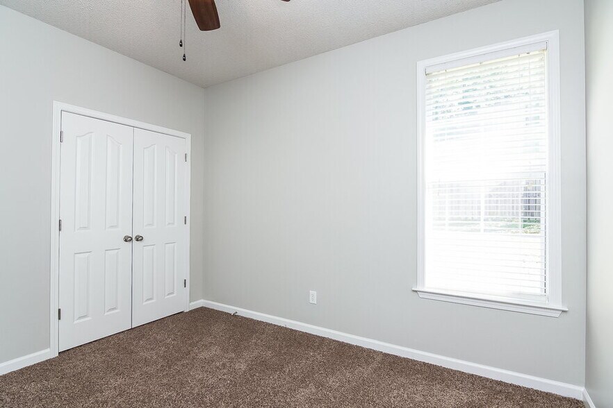 Building Photo - 4898 Indian Walk Ln