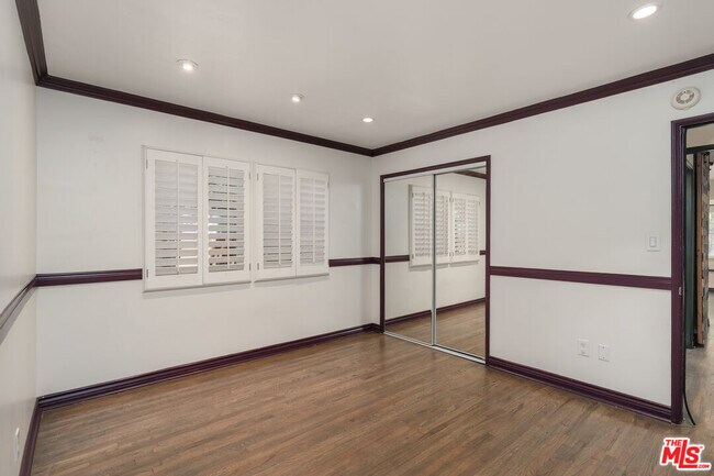 Building Photo - 22417 Dolorosa St