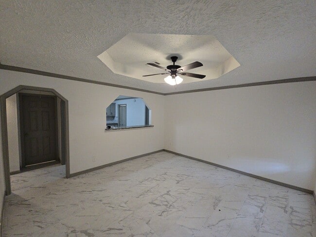 Primary Photo - 9010 Linda Vista Rd