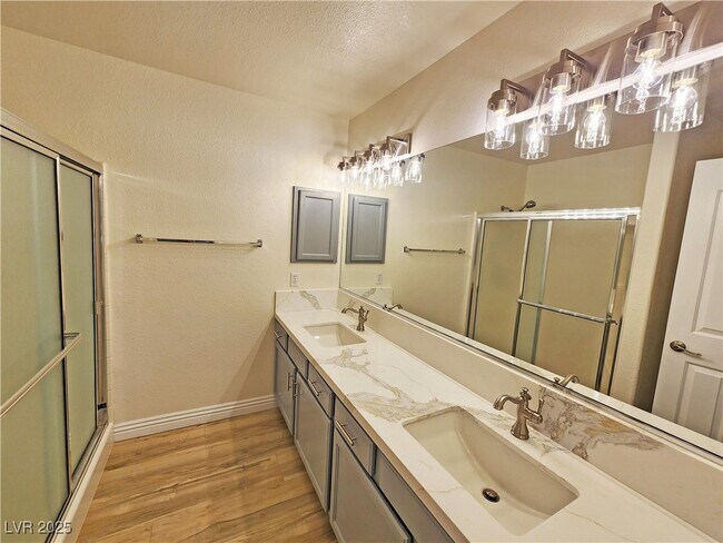 Building Photo - 3741 Malibou Ave