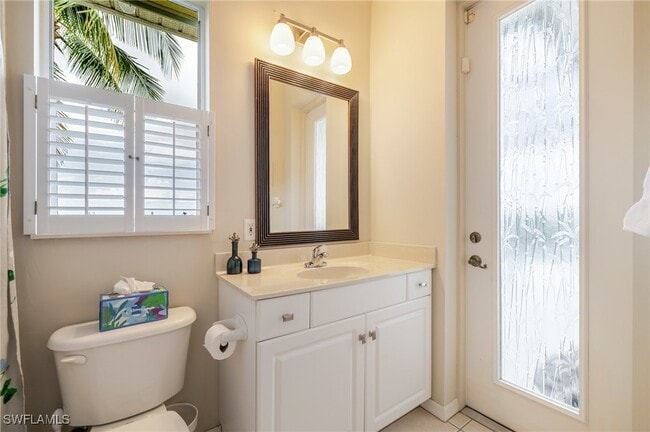 Building Photo - 2964 Surfside Blvd