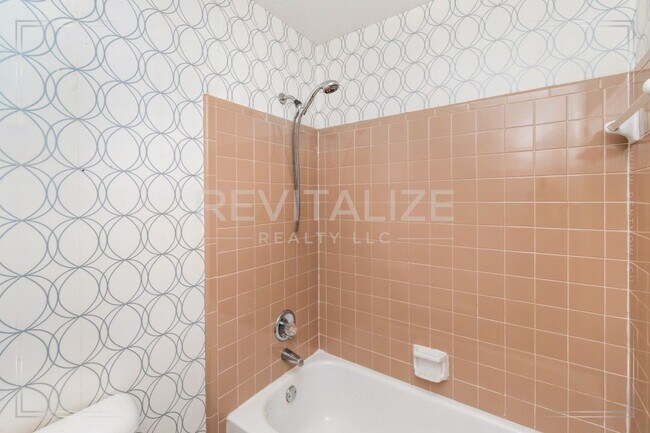 Building Photo - 9490 Cinder Dr