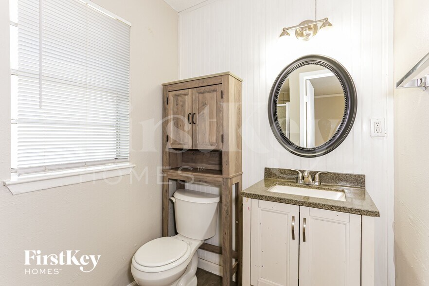 Building Photo - 1602 Geraldine Ln