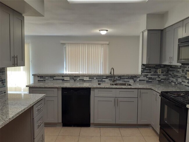 Building Photo - 14515 Wunderlich Dr