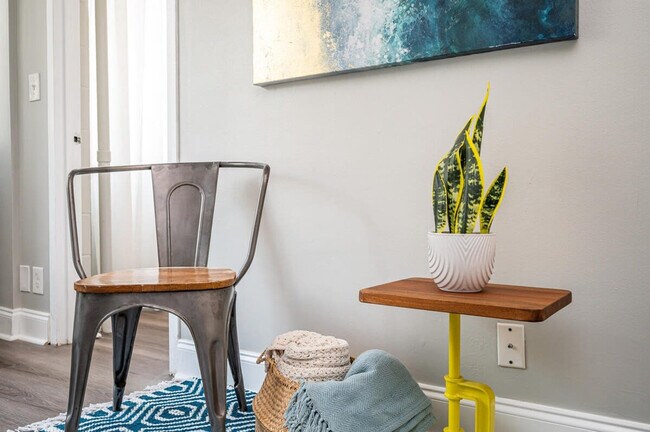 Building Photo - 215 Piedmont Ave NE