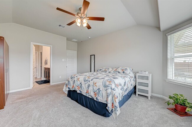 Building Photo - 3206 Dry Creek Dr